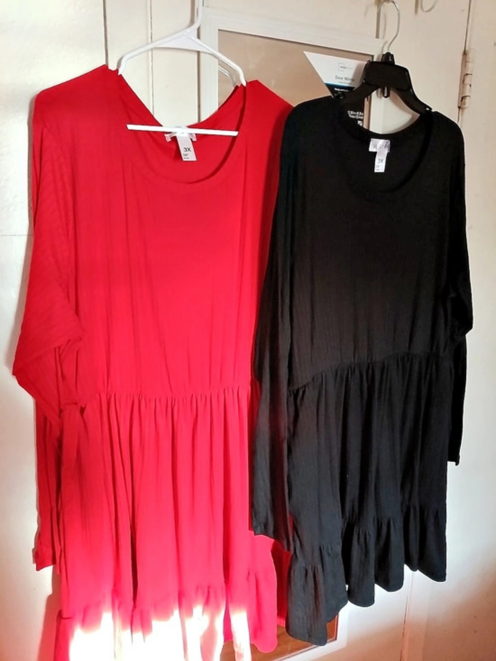 Two Just Be Pleated Tiered Mini Dresses Red & Black 3X